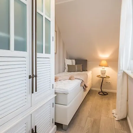 Holiday home Hus Nike Zingst